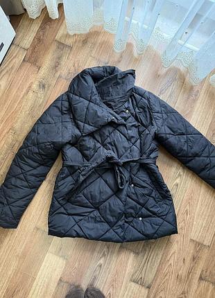 Демі чорна куртка жіноча розмір 36 підійде на s/m