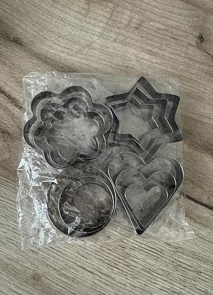 Форми для печива металеві