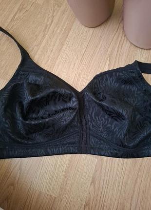 Бюстгальтер мягкий без косточки 110е