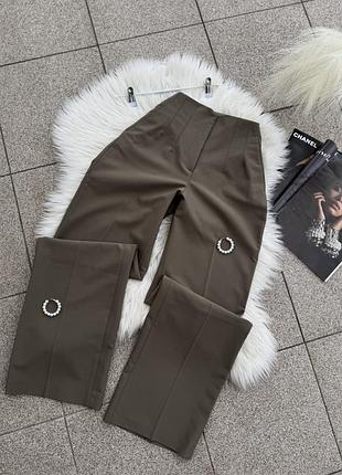 Класичні прямі широкі штани хакі zara з нових колекцій