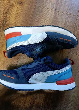 Оригінальні кросівки