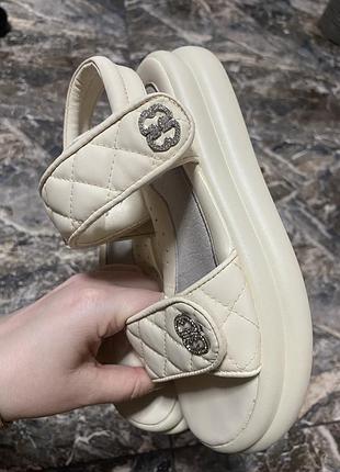 Босоніжки / сандалі 4