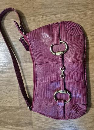 Маленька сумочка через плече