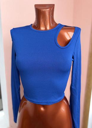 Кофта з акцентом на плече