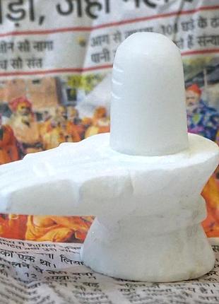 Шива - лингам из белого мрамора (3х5х4.8 см), шивалингам из натурального камня