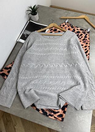 Вовняний светр