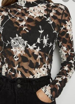 Чёрный топ в сеточку с цветочным кружевом и вышивкой new look