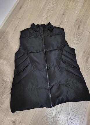Пухка объемная черная жилетка безрукавка l-xl