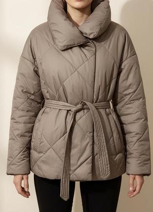 Стильна стьобана куртка з поясом/ куртка - кімоно