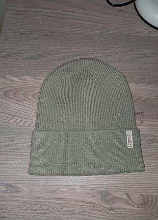 Жіноча шапка