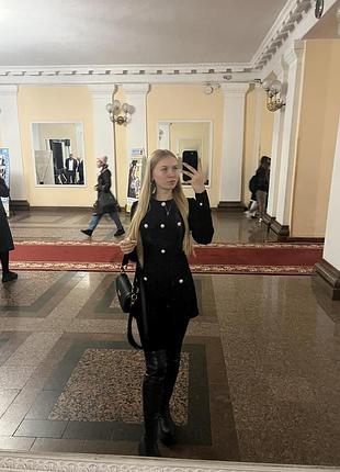 Елегантний комбінезон amisu з перлинними ґудзиками