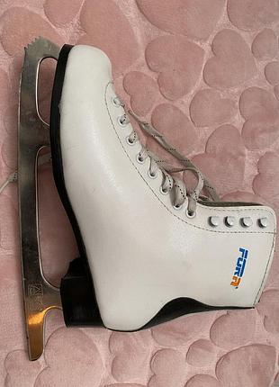 Ковзани для фігурного катання