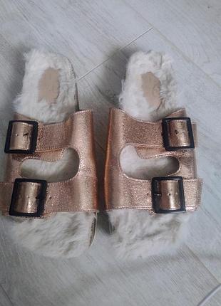 Ортопедичні шльопанці на хутрі