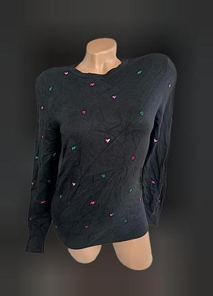 Черный лонгслив с вышивкой сердечка женский