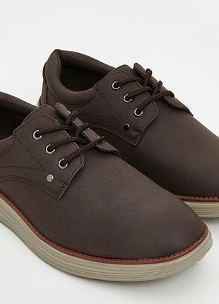 Чоловічі кросівки lc waikiki/лс вайкікі коричневі на шнурівці. фірмова туреччина