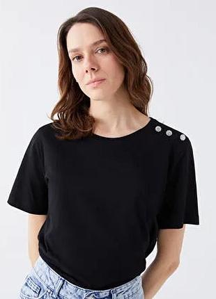 Футболка с камушками