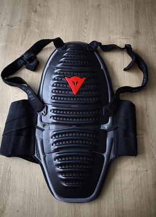 Фирменный мото жилет- защита черепашка dainese.  made in italy.размер s