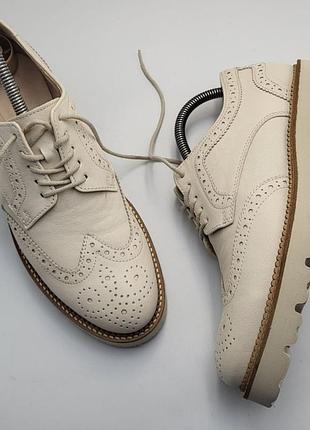 Жіночі туфлі-броги — gabor