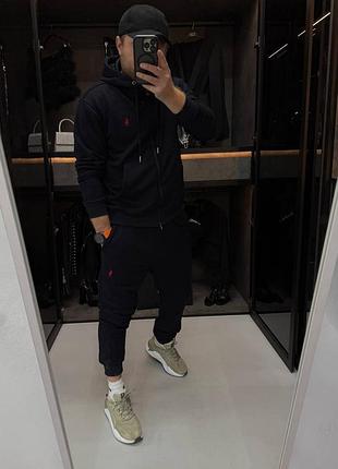 Спортивний костюм для чоловіків