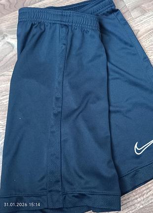 Продам шорты в идеальном состоянии. размер s