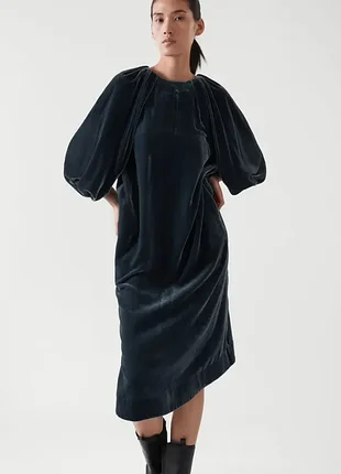 Роскошное бархатное платье cos,новые коллекции