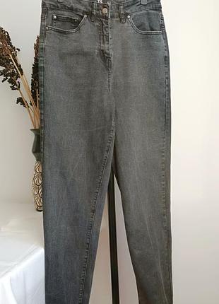 Джинсы женские