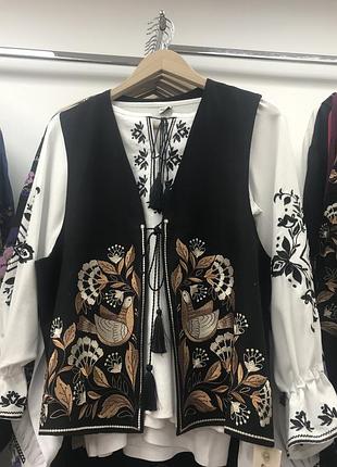 Вишиванка з жакетом
