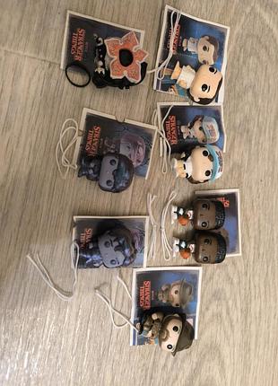 Очень странные дила фигурки