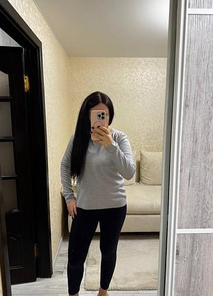 Тоненький базовий светр розмір 48