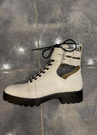 Черевики жіночі michael kors 39 (8,5us) на шнурівці білі
