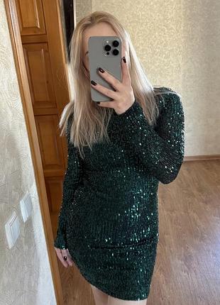 Сукня в паєтку зеленого кольору