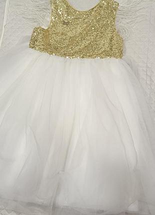 Пышное фатиновое платье с лелитками