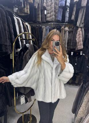 Натуральная женская шуба в двух цветах,без капюшона,с поясом