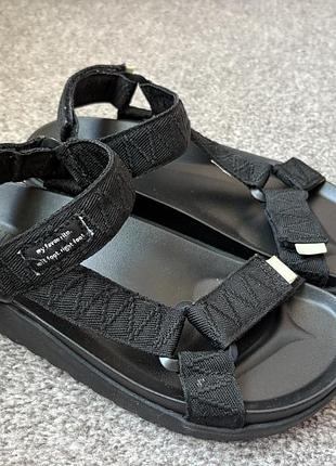 Босоніжки zara