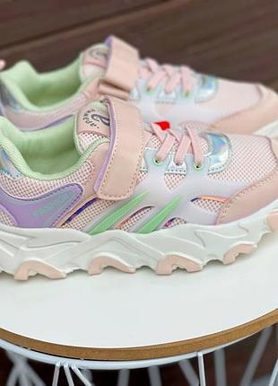 Кроссовки на девочку apawwa