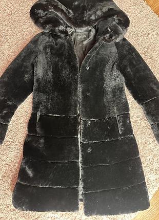 Дуже тепла шуба з натурального мутону