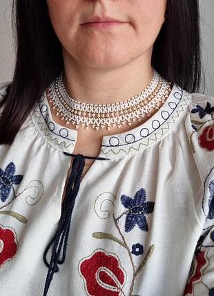Традиционная силика из бисера бело-золотого цвета