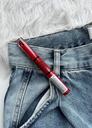 Стійка червона помада блиск для губ nyx