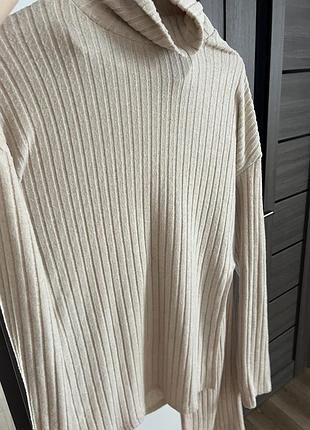 Жіночий костюм