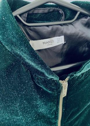 Жіночий оксамитовий бомбер mango темно - зеленого кольору розмір xs - s 4