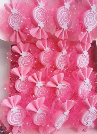 Цукерки-резиночки,заколки,брошки.