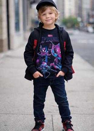 Новая футболка с принтом