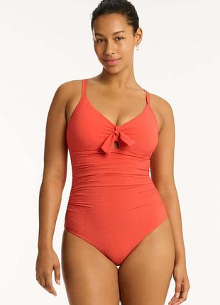 Суцільний купальник