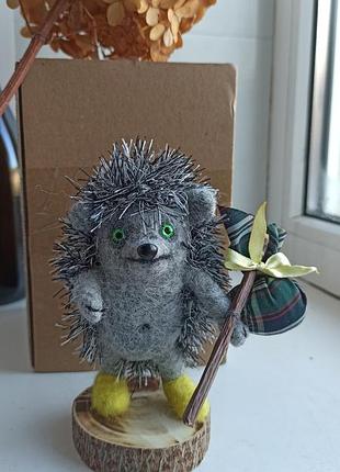 Ижачок жорик.интерьерная игрушка. 5