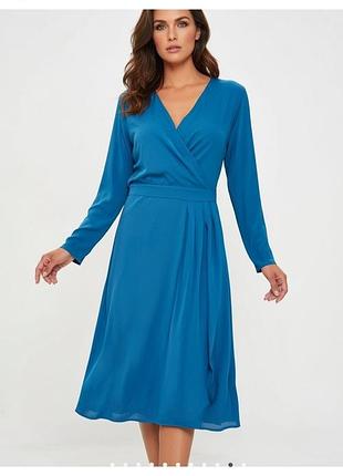 Брендовое вискозное трикотажное платье миди