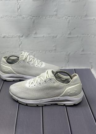 Спортивні кросівки under armour