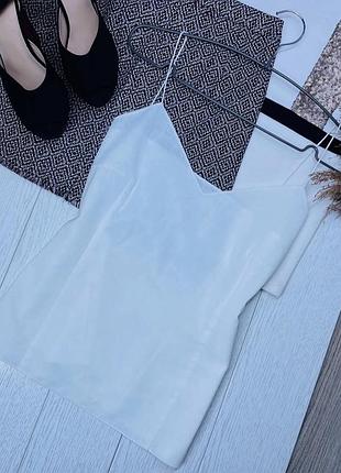 Бавовняний топ s на тонких бретельках білий