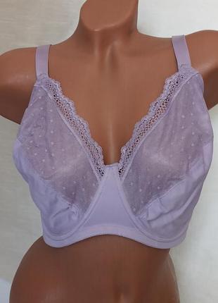Комфортный с изящным кружевом  бюстгальтер-минимайзер marks & spencer.
