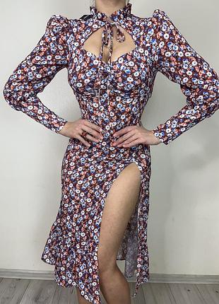 Розпродаж сукня prettylittlething міді з коміром на зав'язці