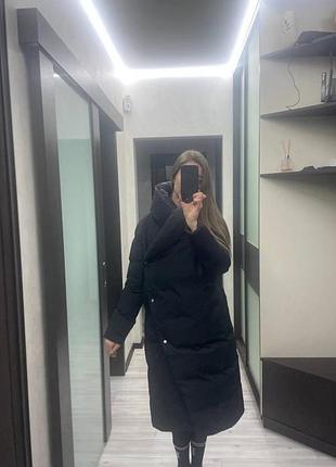 Чорне пальто з наповненням єко-пух (чорна куртка жіноча), довга куртка